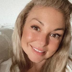 Meet your Posher, Cassandra